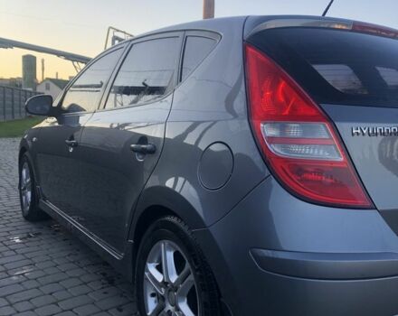 Серый Хендай i30, объемом двигателя 1.6 л и пробегом 280 тыс. км за 6000 $, фото 1 на Automoto.ua