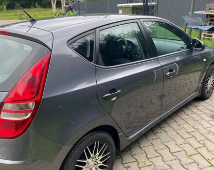 Сірий Хендай i30, об'ємом двигуна 1.4 л та пробігом 176 тис. км за 7000 $, фото 5 на Automoto.ua