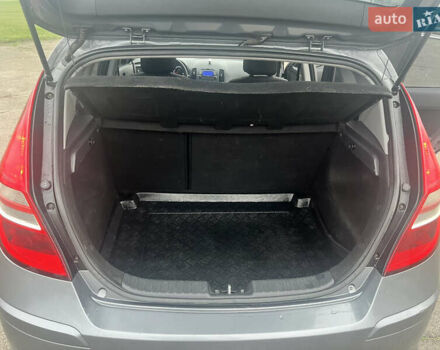 Серый Хендай i30, объемом двигателя 1.58 л и пробегом 191 тыс. км за 7000 $, фото 15 на Automoto.ua