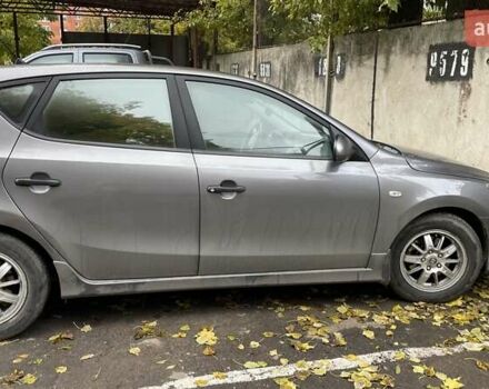 Хендай i30 2011 в Тернополе на Automoto.ua Серый Хендай i30, объемом двигателя 1.4 л и пробегом 176 тыс. км за 5858 $, фото 1 на Automoto.ua