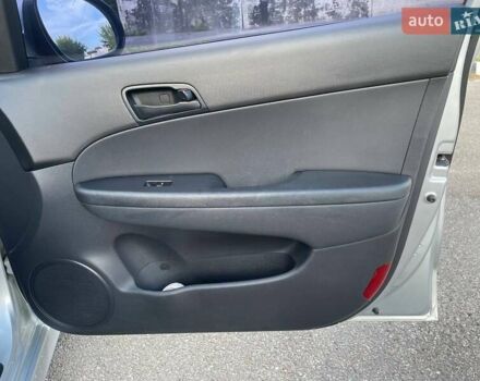 Сірий Хендай i30, об'ємом двигуна 1.4 л та пробігом 166 тис. км за 6300 $, фото 18 на Automoto.ua