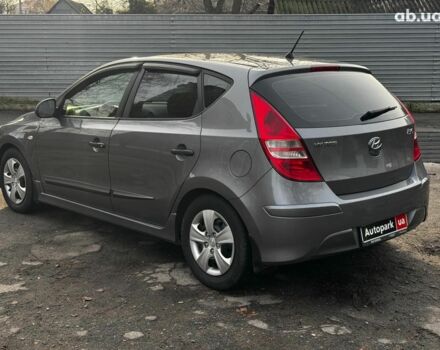 Серый Хендай i30, объемом двигателя 1.4 л и пробегом 162 тыс. км за 6490 $, фото 4 на Automoto.ua