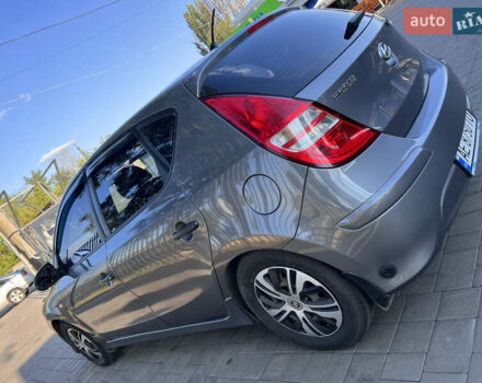 Серый Хендай i30, объемом двигателя 1.6 л и пробегом 184 тыс. км за 7500 $, фото 3 на Automoto.ua