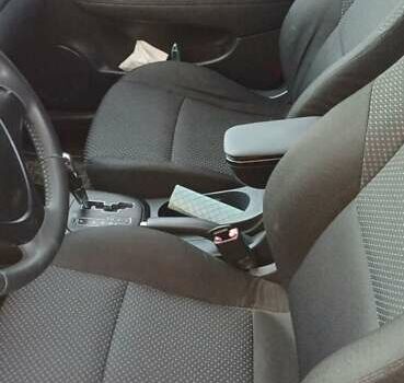 Серый Хендай i30, объемом двигателя 1.58 л и пробегом 230 тыс. км за 7600 $, фото 25 на Automoto.ua