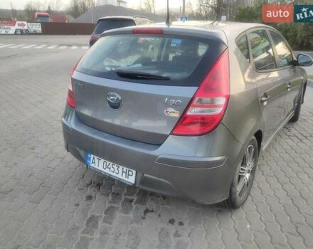 Серый Хендай i30, объемом двигателя 1.4 л и пробегом 151 тыс. км за 6900 $, фото 4 на Automoto.ua