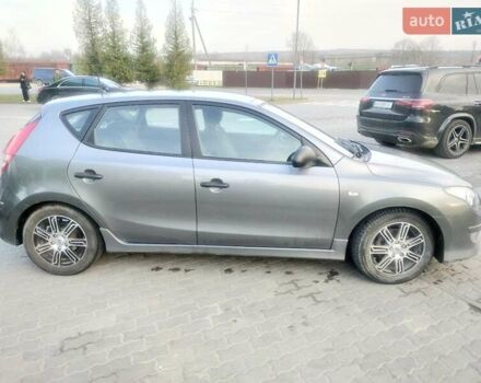 Серый Хендай i30, объемом двигателя 1.4 л и пробегом 151 тыс. км за 6900 $, фото 6 на Automoto.ua