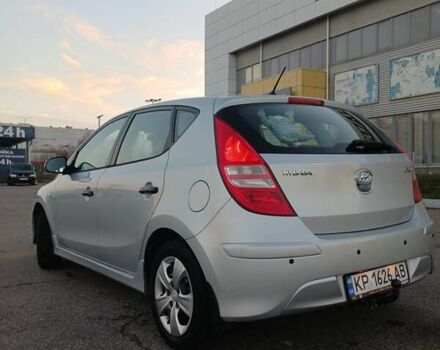 Серый Хендай i30, объемом двигателя 1.4 л и пробегом 178 тыс. км за 8000 $, фото 6 на Automoto.ua