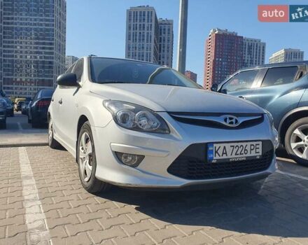 Сірий Хендай i30, об'ємом двигуна 1.4 л та пробігом 191 тис. км за 5200 $, фото 7 на Automoto.ua