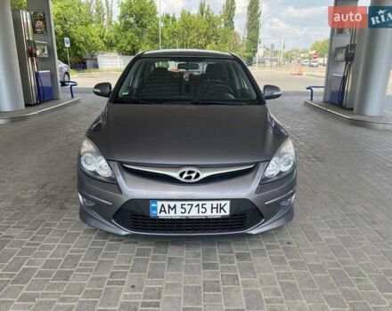 Серый Хендай i30, объемом двигателя 1.4 л и пробегом 136 тыс. км за 7200 $, фото 1 на Automoto.ua