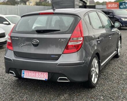 Серый Хендай i30, объемом двигателя 1.6 л и пробегом 208 тыс. км за 6300 $, фото 3 на Automoto.ua