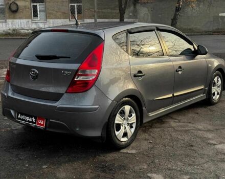 Серый Хендай i30, объемом двигателя 1.4 л и пробегом 162 тыс. км за 6490 $, фото 6 на Automoto.ua