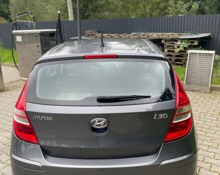 Сірий Хендай i30, об'ємом двигуна 1.4 л та пробігом 176 тис. км за 7000 $, фото 4 на Automoto.ua
