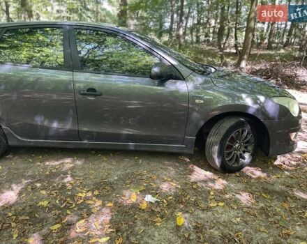 Сірий Хендай i30, об'ємом двигуна 1.58 л та пробігом 272 тис. км за 6750 $, фото 3 на Automoto.ua