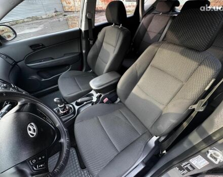 Серый Хендай i30, объемом двигателя 1.4 л и пробегом 162 тыс. км за 6490 $, фото 10 на Automoto.ua