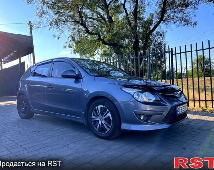 Сірий Хендай i30, об'ємом двигуна 1.6 л та пробігом 184 тис. км за 7500 $, фото 5 на Automoto.ua