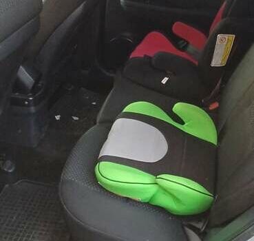 Серый Хендай i30, объемом двигателя 1.58 л и пробегом 230 тыс. км за 7600 $, фото 24 на Automoto.ua