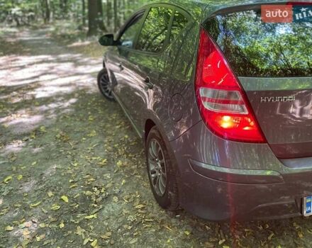 Сірий Хендай i30, об'ємом двигуна 1.58 л та пробігом 272 тис. км за 6750 $, фото 4 на Automoto.ua