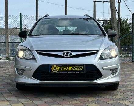 Серый Хендай i30, объемом двигателя 1.6 л и пробегом 245 тыс. км за 7500 $, фото 1 на Automoto.ua