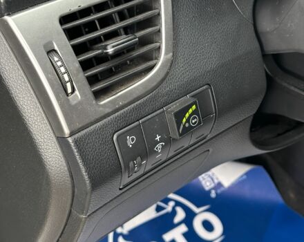 Серый Хендай i30, объемом двигателя 1.6 л и пробегом 192 тыс. км за 8400 $, фото 11 на Automoto.ua