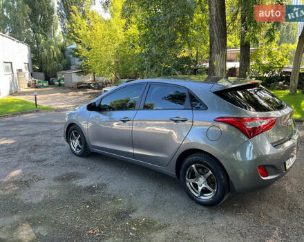 Сірий Хендай i30, об'ємом двигуна 1.6 л та пробігом 127 тис. км за 9400 $, фото 5 на Automoto.ua