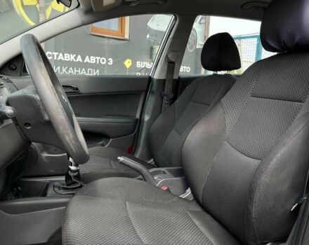 Серый Хендай i30, объемом двигателя 1.6 л и пробегом 245 тыс. км за 7500 $, фото 14 на Automoto.ua