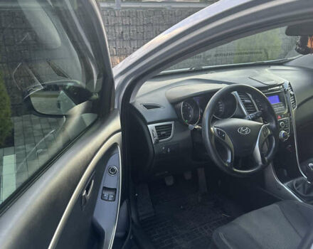Серый Хендай i30, объемом двигателя 1.4 л и пробегом 246 тыс. км за 7200 $, фото 13 на Automoto.ua
