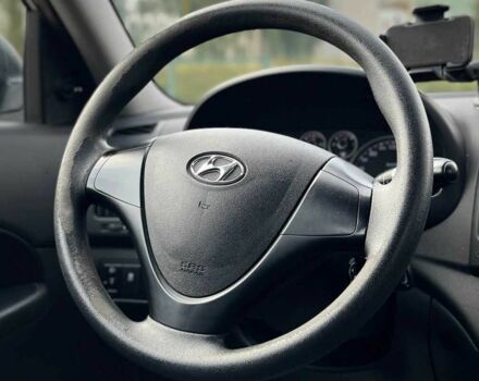 Серый Хендай i30, объемом двигателя 1.6 л и пробегом 245 тыс. км за 7500 $, фото 10 на Automoto.ua