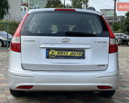 Сірий Хендай i30, об'ємом двигуна 1.58 л та пробігом 245 тис. км за 7500 $, фото 5 на Automoto.ua