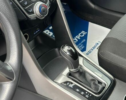 Серый Хендай i30, объемом двигателя 1.6 л и пробегом 192 тыс. км за 8400 $, фото 10 на Automoto.ua