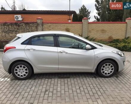 Серый Хендай i30, объемом двигателя 1.4 л и пробегом 72 тыс. км за 9500 $, фото 7 на Automoto.ua