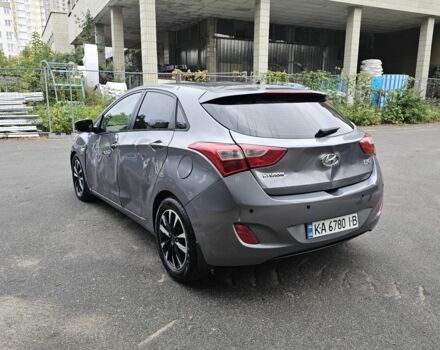 Серый Хендай i30, объемом двигателя 1.6 л и пробегом 150 тыс. км за 5200 $, фото 5 на Automoto.ua