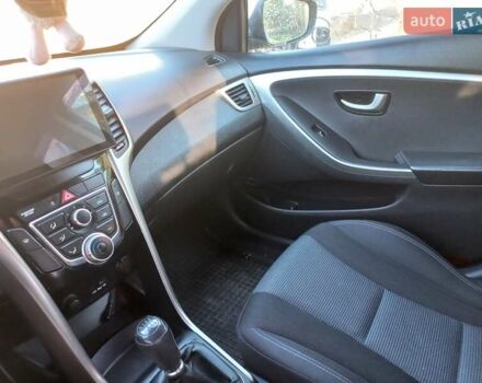 Серый Хендай i30, объемом двигателя 1.4 л и пробегом 154 тыс. км за 7400 $, фото 9 на Automoto.ua