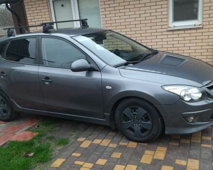 Сірий Хендай i30, об'ємом двигуна 1.6 л та пробігом 198 тис. км за 7500 $, фото 3 на Automoto.ua