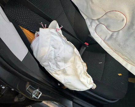 Хендай i30 2012 в Киеве на Automoto.ua Серый Хендай i30, объемом двигателя 1.58 л и пробегом 208 тыс. км за 3000 $, фото 6 на Automoto.ua