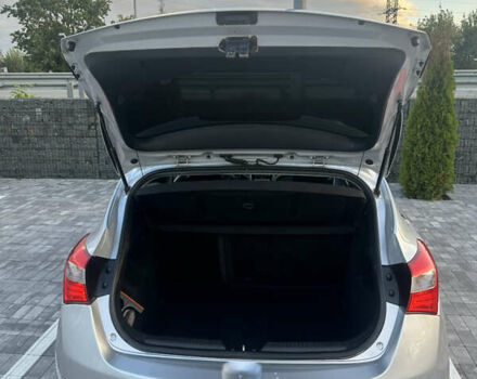 Серый Хендай i30, объемом двигателя 1.4 л и пробегом 246 тыс. км за 7200 $, фото 12 на Automoto.ua