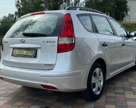 Серый Хендай i30, объемом двигателя 1.6 л и пробегом 245 тыс. км за 7500 $, фото 6 на Automoto.ua