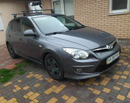 Сірий Хендай i30, об'ємом двигуна 1.6 л та пробігом 198 тис. км за 7500 $, фото 5 на Automoto.ua