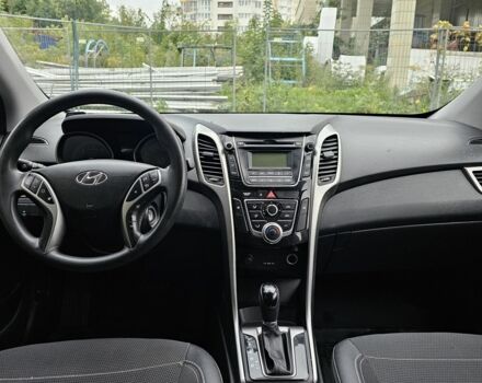 Серый Хендай i30, объемом двигателя 1.6 л и пробегом 150 тыс. км за 5200 $, фото 17 на Automoto.ua