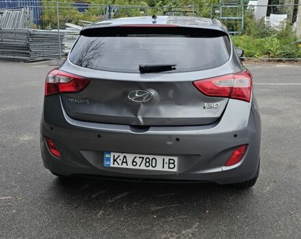 Серый Хендай i30, объемом двигателя 1.6 л и пробегом 150 тыс. км за 5200 $, фото 6 на Automoto.ua