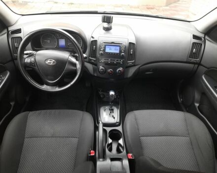 Сірий Хендай i30, об'ємом двигуна 1.6 л та пробігом 198 тис. км за 7500 $, фото 16 на Automoto.ua