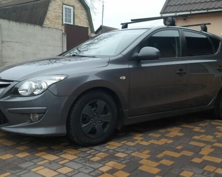 Сірий Хендай i30, об'ємом двигуна 1.6 л та пробігом 198 тис. км за 7500 $, фото 6 на Automoto.ua