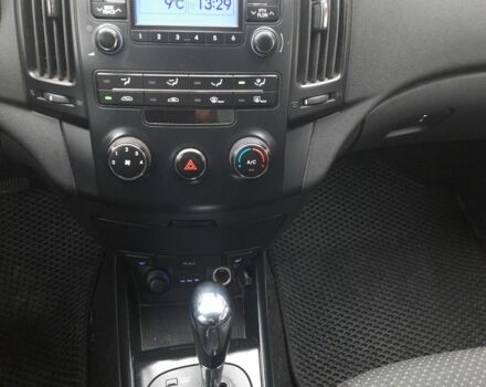 Сірий Хендай i30, об'ємом двигуна 1.6 л та пробігом 198 тис. км за 7500 $, фото 14 на Automoto.ua