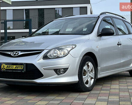 Сірий Хендай i30, об'ємом двигуна 1.58 л та пробігом 245 тис. км за 7500 $, фото 2 на Automoto.ua