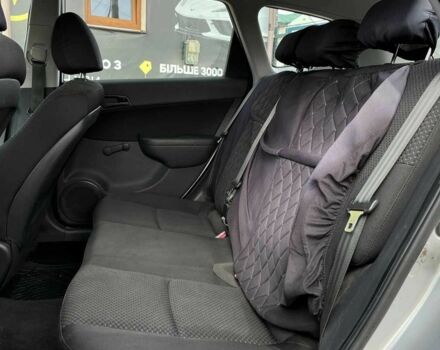 Серый Хендай i30, объемом двигателя 1.6 л и пробегом 245 тыс. км за 7500 $, фото 16 на Automoto.ua