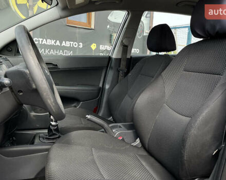 Сірий Хендай i30, об'ємом двигуна 1.58 л та пробігом 245 тис. км за 7500 $, фото 14 на Automoto.ua