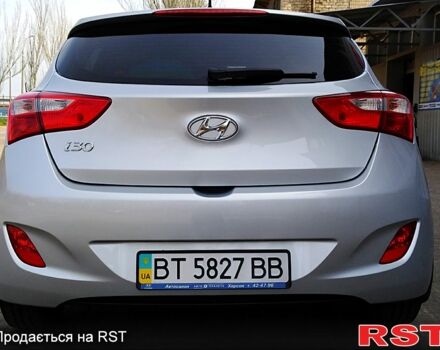 Серый Хендай i30, объемом двигателя 1.4 л и пробегом 86 тыс. км за 9500 $, фото 6 на Automoto.ua