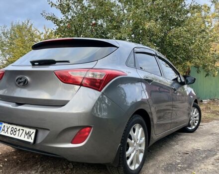 Серый Хендай i30, объемом двигателя 1.4 л и пробегом 140 тыс. км за 6900 $, фото 4 на Automoto.ua