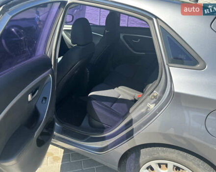 Сірий Хендай i30, об'ємом двигуна 1.4 л та пробігом 241 тис. км за 8000 $, фото 10 на Automoto.ua