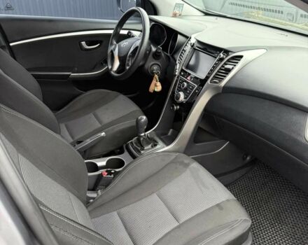 Сірий Хендай i30, об'ємом двигуна 1.4 л та пробігом 214 тис. км за 8500 $, фото 8 на Automoto.ua