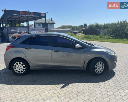 Сірий Хендай i30, об'ємом двигуна 1.4 л та пробігом 241 тис. км за 8000 $, фото 3 на Automoto.ua